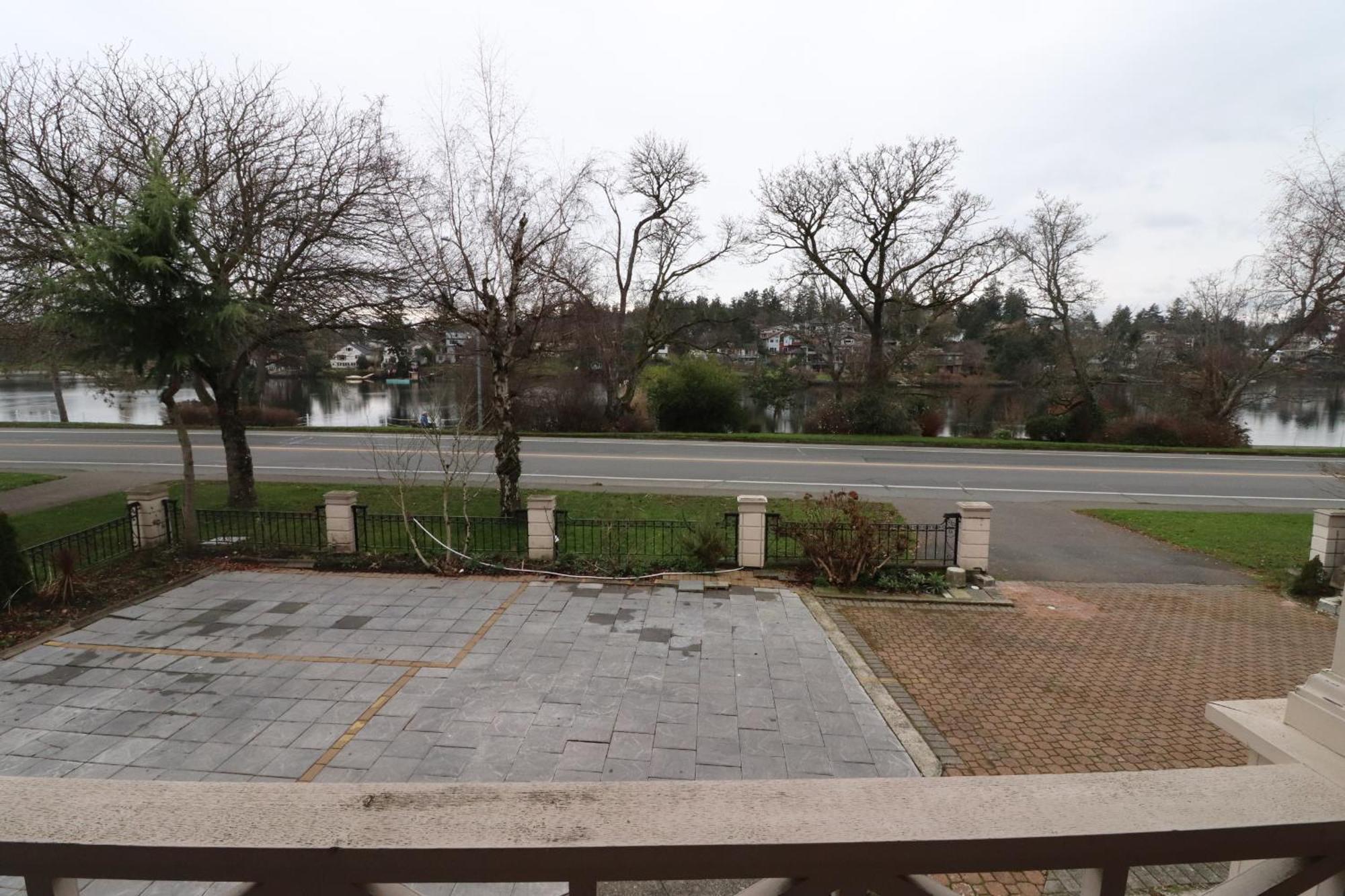 Lipton Place By Elegant Waterfront Esquimalt Exterior foto